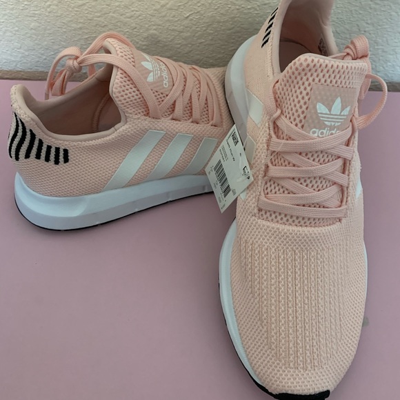 adidas Shoes - Adidas swift run size 9